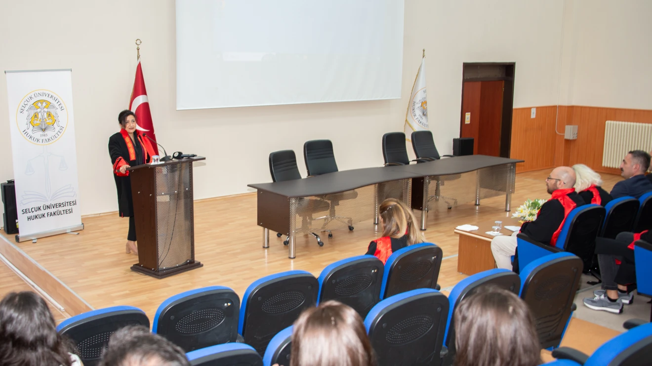 Hukuk Fakültesinde akademik yıl açılış töreni gerçekleştirildi